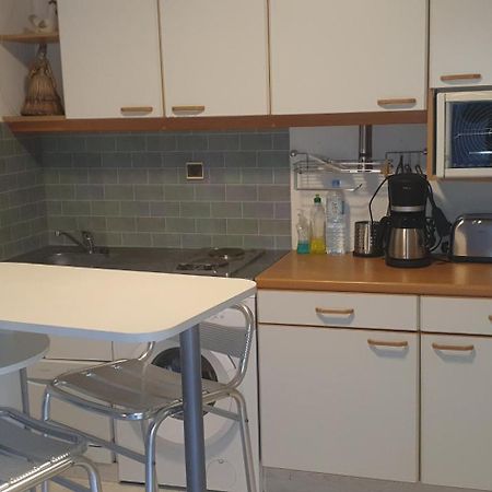 Joli Et Spacieux Studio Avec Garage Au Bord De Mer Fréjus Buitenkant foto