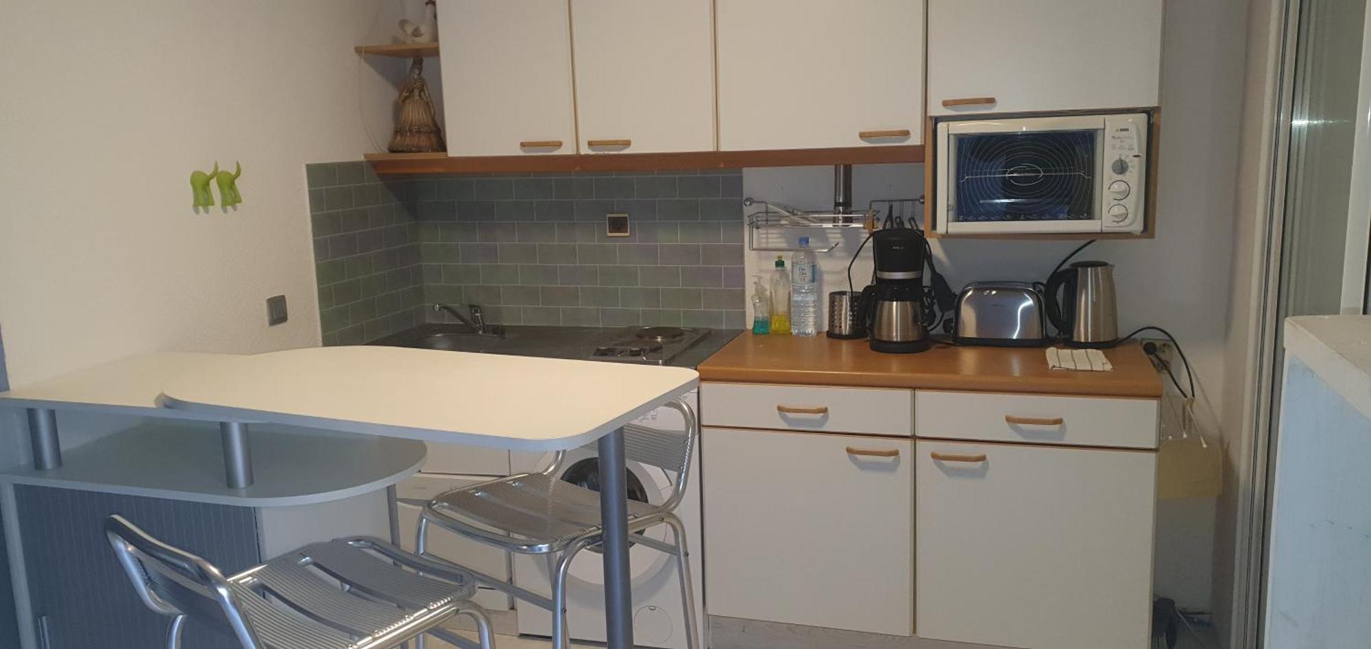 Joli Et Spacieux Studio Avec Garage Au Bord De Mer Fréjus Buitenkant foto